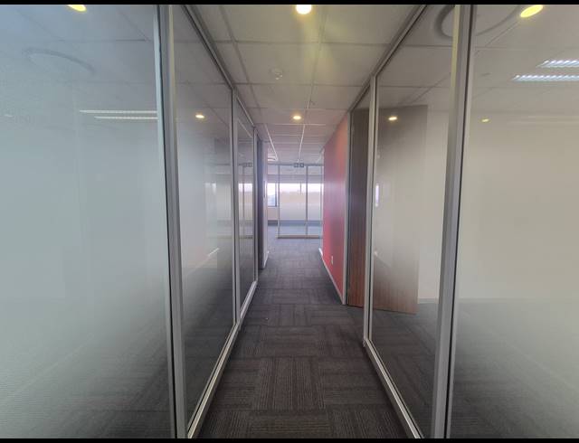 906M² OFFICE TO LET IN WOODMEAD